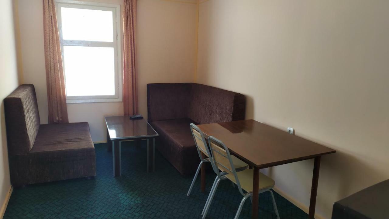 Edem Sevan Esterno foto