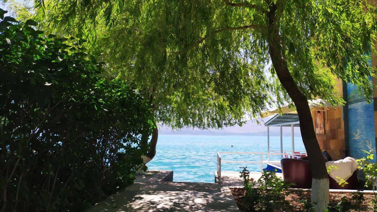Edem Sevan Esterno foto