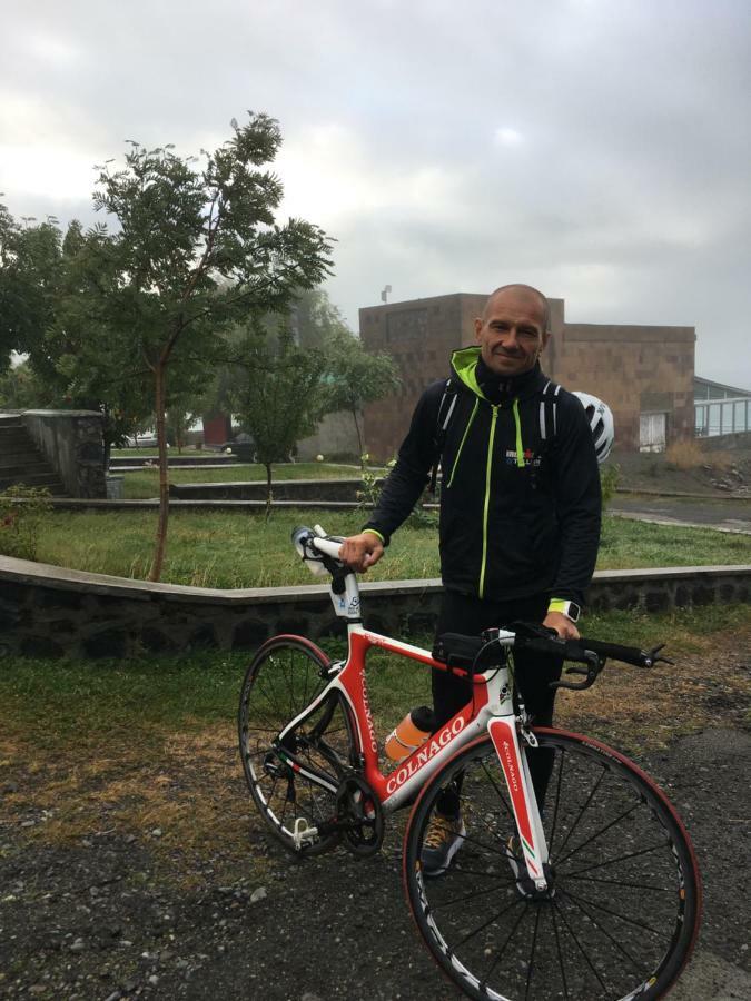 Edem Sevan Esterno foto